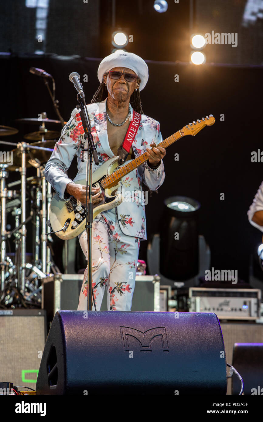 Brighton, UK. 5 août 2018. CHIC Nile Rodgers, séries d'une autre année à Brighton Pride 2018 : Crédit Hugh Wilton/Alamy Live News Banque D'Images