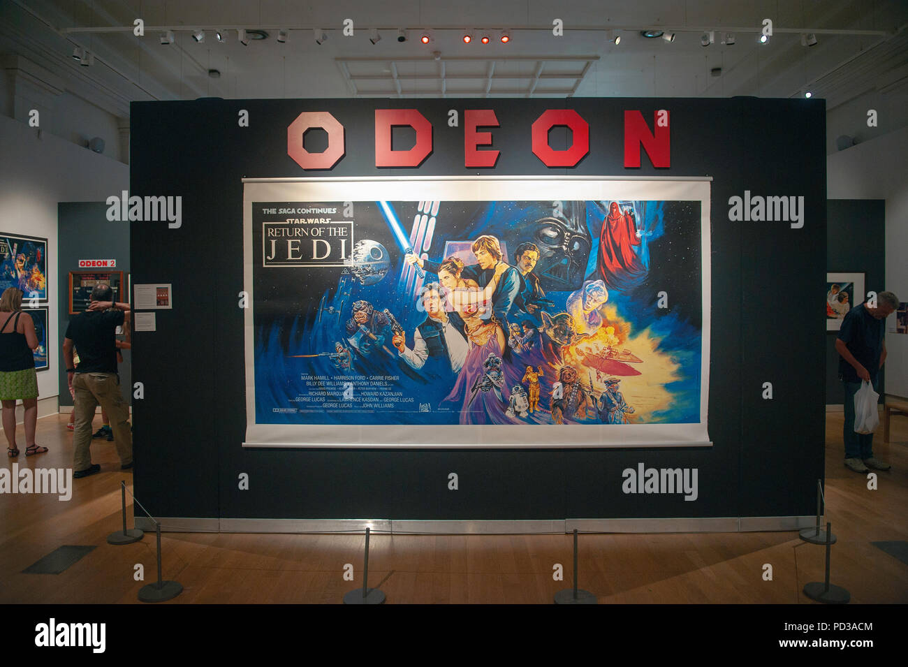 Les jouets peuvent être avec vous. Les jouets et les films Star Wars à l'exposition New Walk Museum, Leicester. Banque D'Images