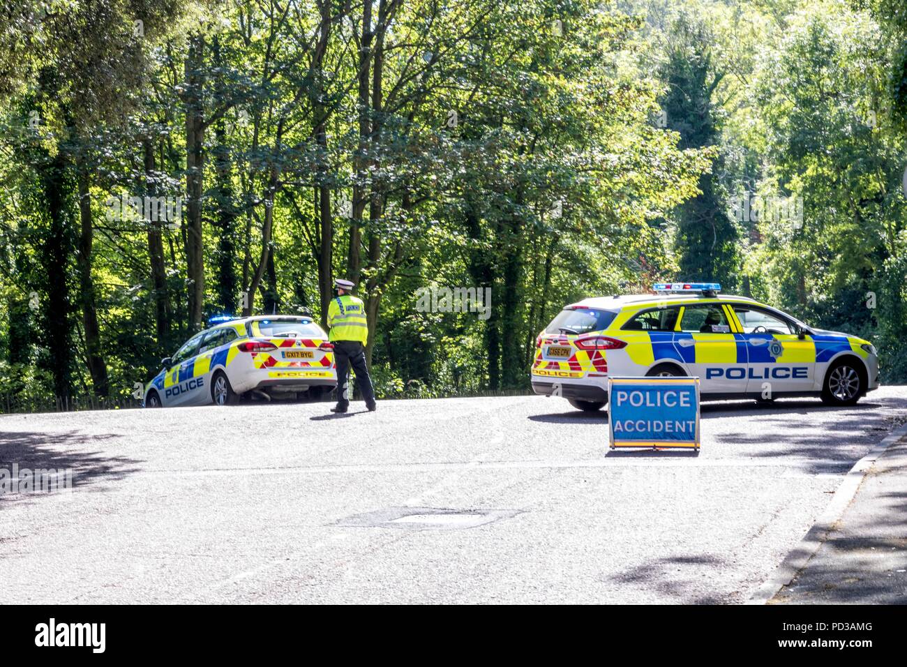 La ducs, Eastbourne, East Sussex, UK. 6 août 2018. La police de Sussex Drive entre ducs fermer Road Buxton et Beachy Head Road, détails non connu au moment de la déclaration de droits : Newspics UK South/Alamy Live News Banque D'Images