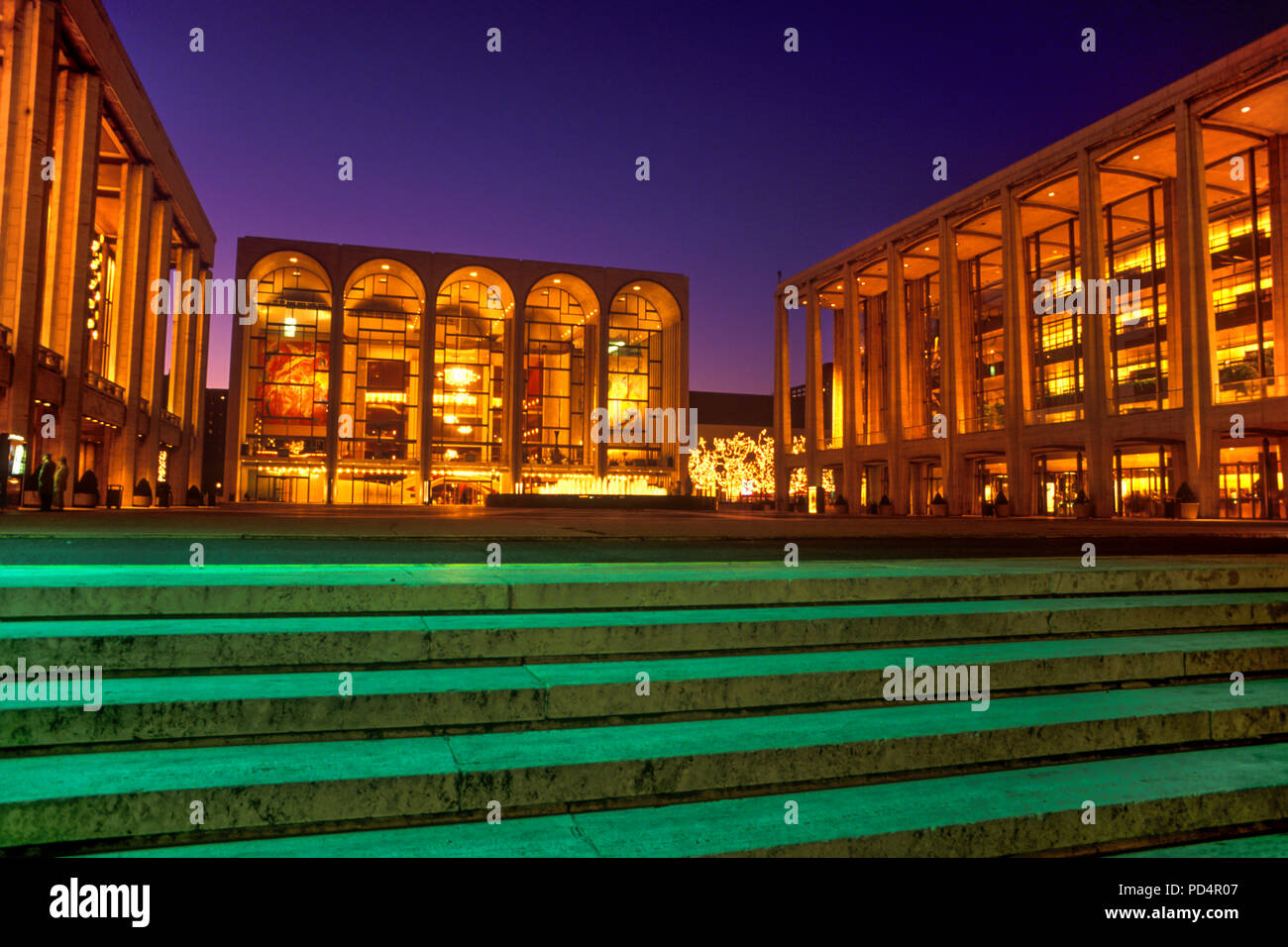 Historique 1987 METROPOLITAN OPERA HOUSE (©WALLACE HARRISON 1966) DAVID GEFFEN (©Max Abramovitz, 1962) PRINCIPAUX LINCOLN CENTER PLAZA MANHATTAN NEW YORK USA Banque D'Images