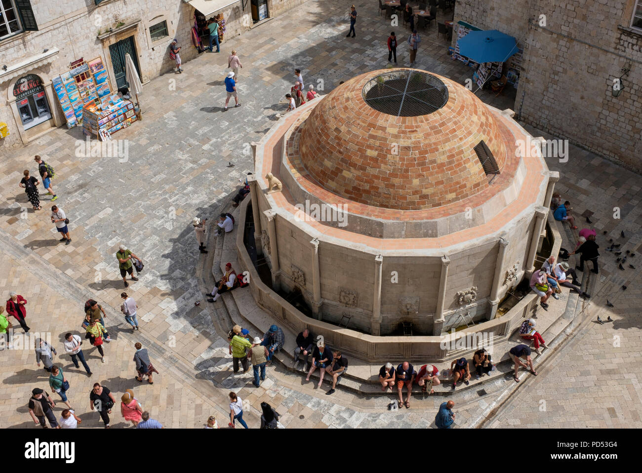 Grande Fontaine d'Onofrio sur le Stradun, Dubrovnik, Croatie, Europe Banque D'Images