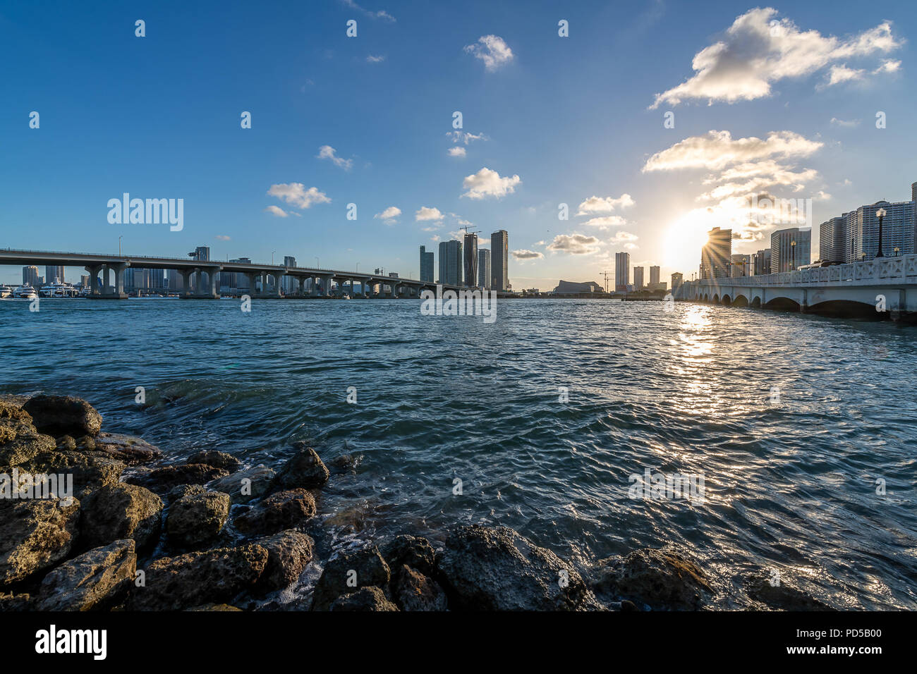 Le Venetian Causeway au crépuscule Banque D'Images