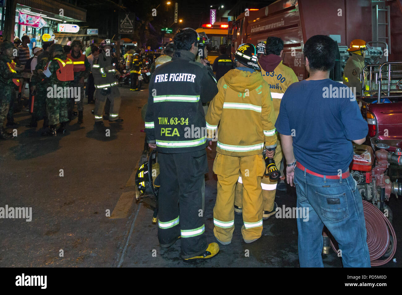 Services d'urgence à feu dans le centre de Bangkok, Thaïlande Banque D'Images