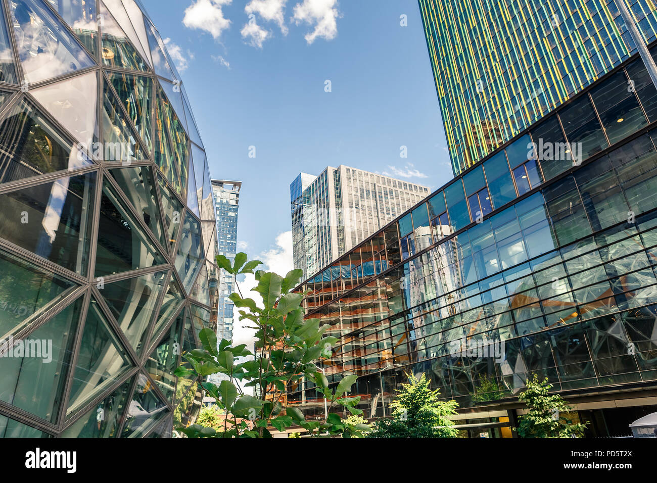 Seattle, Washington, USA - Juillet 6, 2018 : Le Siège Mondial Amazon Sphères Campus terrariums, centre de réunion et Doppler situé au centre-ville de Seatt Banque D'Images