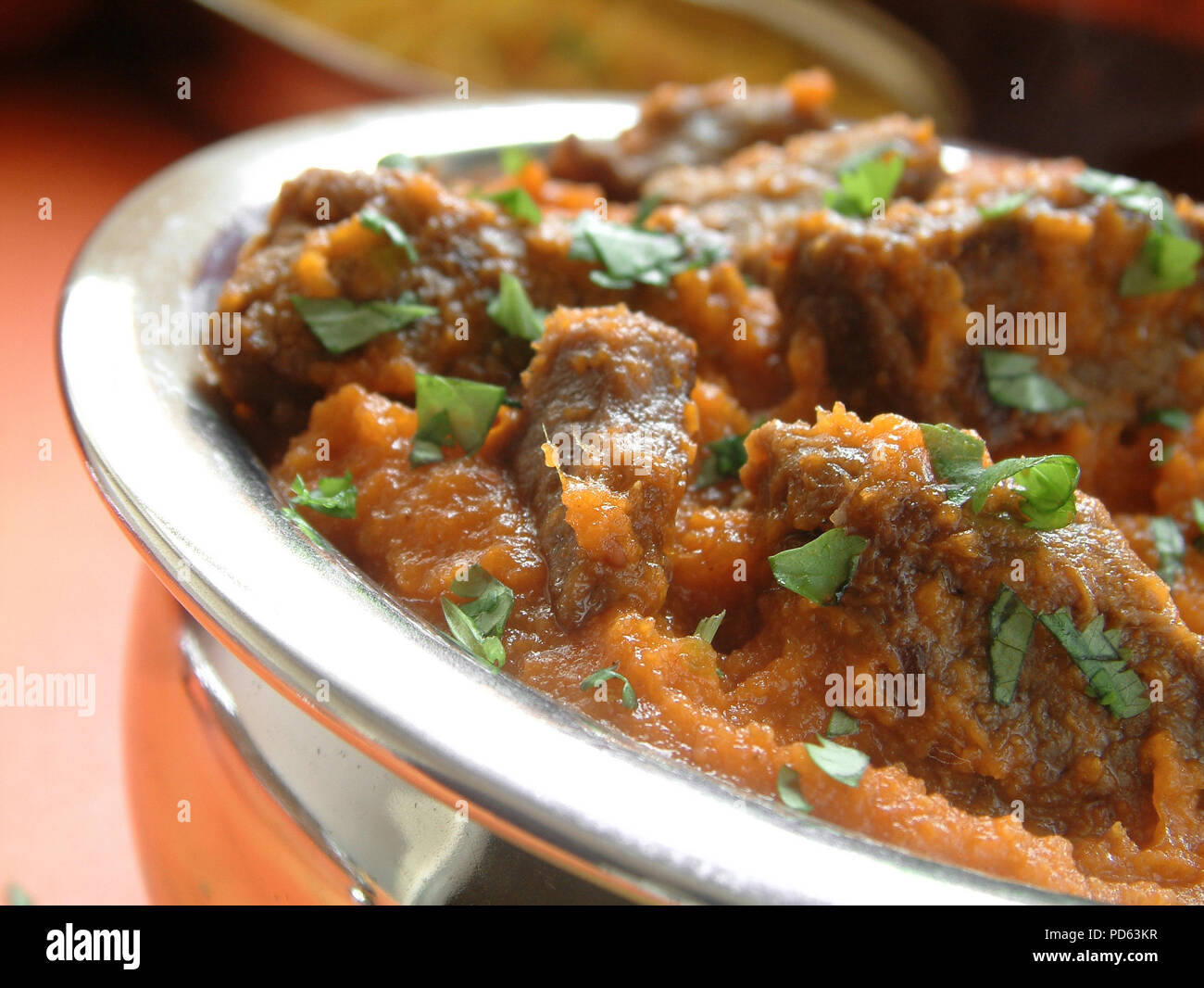 Repas traditionnel curry à l'indienne Banque D'Images