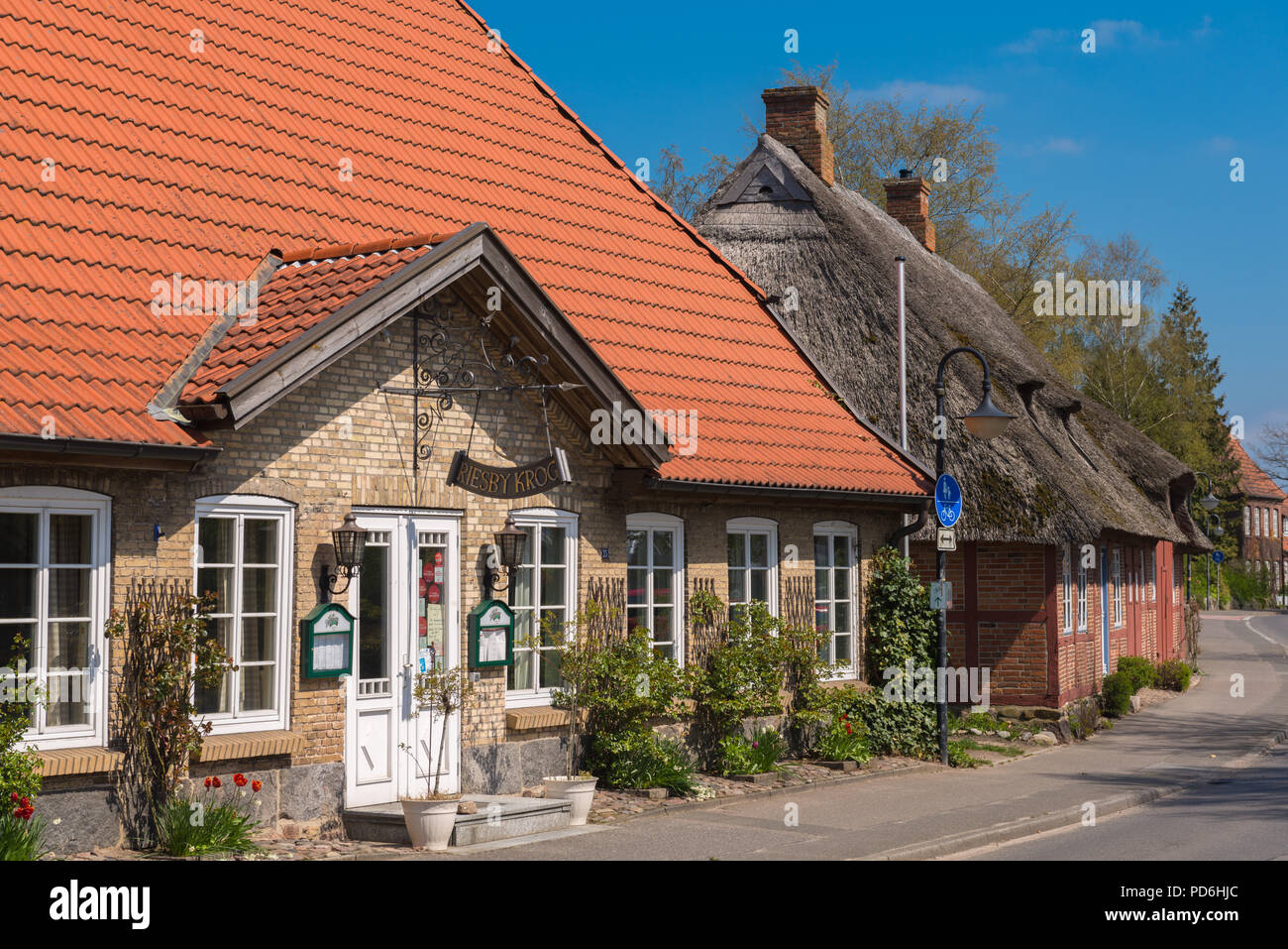 Rieseby Krog, pub et restaurant, Dorfstrasse, Rieseby, paysage de Schwansen, Schleswig-Holstein, Allemagne, Europe Banque D'Images