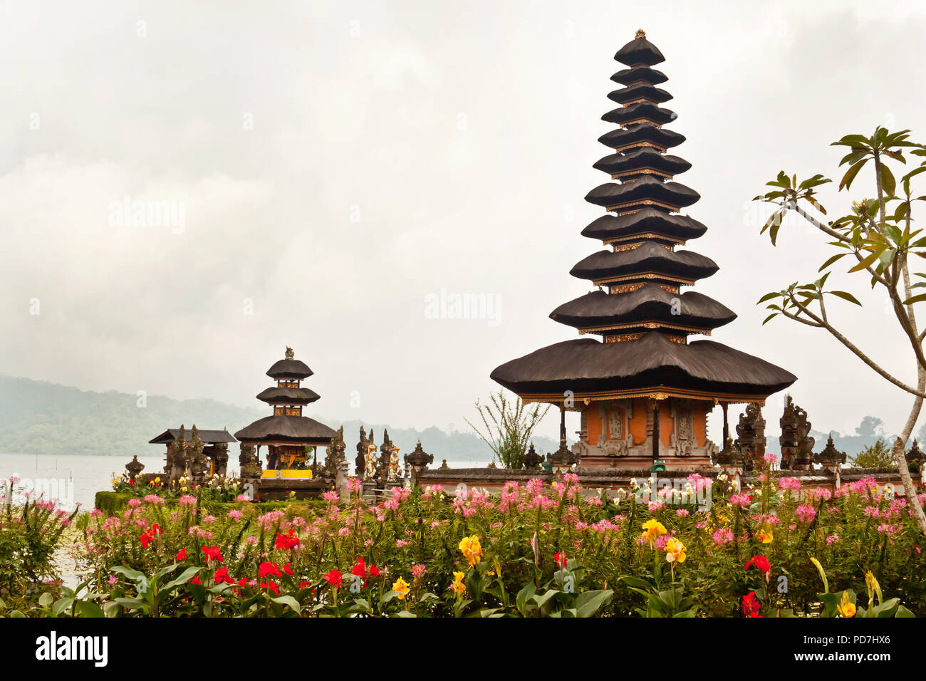 Le Temple Pura Ulun Danu Bratan Lake (Bali, Indonésie) Banque D'Images