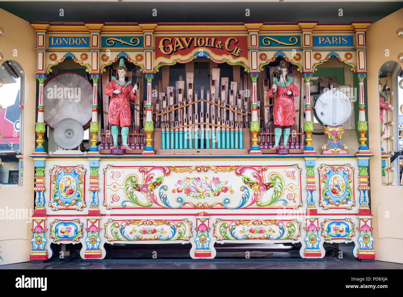 La vapeur à un orgue de foire victorienne juste à vapeur en Angleterre. Banque D'Images