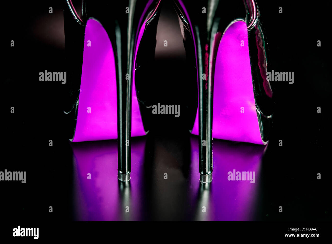 Drag Queen hautes chaussures de talon. Chaussures fantaisie performance  danseur. Chaussures pour le club Photo Stock - Alamy