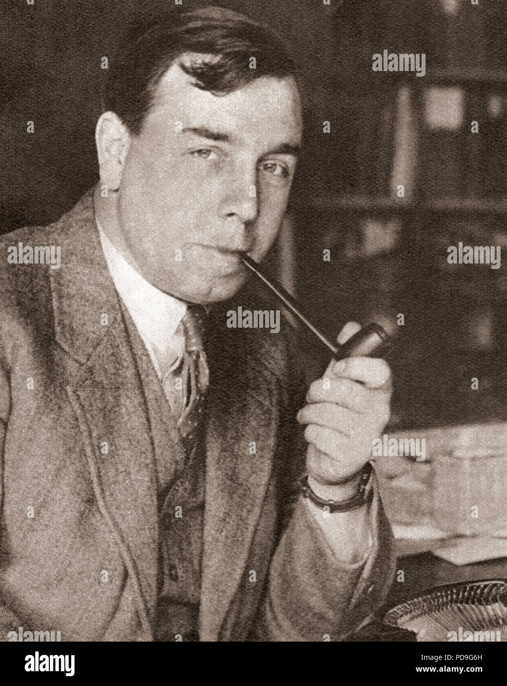 John Boynton Priestley, 1894 - 1984, connu sous son nom de plume J.B. Priestley. Anglais romancier, dramaturge, scénariste, commentateur social et diffuseur. À partir de ces années, publié en 1938. Banque D'Images