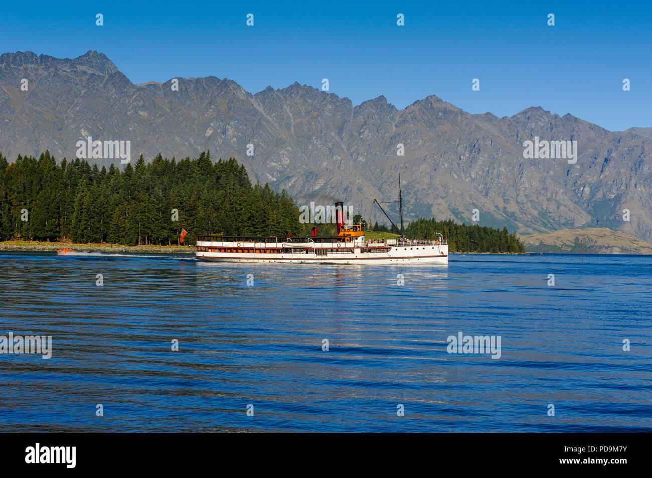 Vieux bateau à vapeur sur le lac Wakatipu, Queenstown, île du Sud, Nouvelle-Zélande Banque D'Images