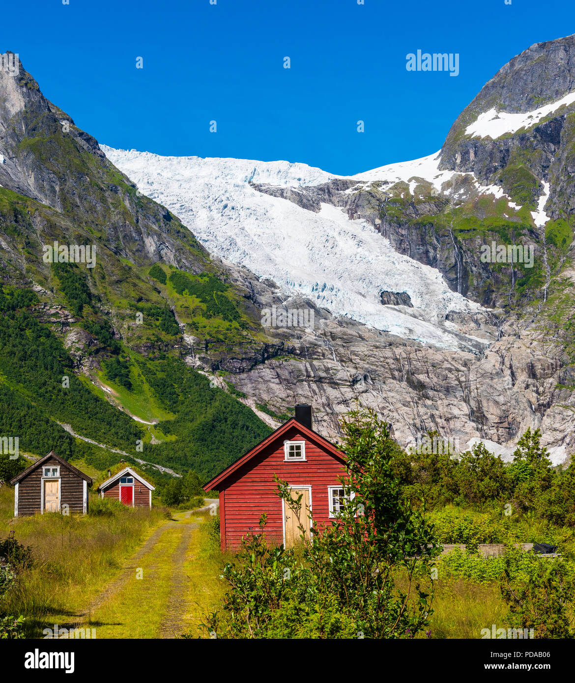 Bøyumbreen, un glacier dans l'ouest de la Norvège. Bøyumbreen ou Disneyland Paris, est un bras de la Norvège, le plus grand glacier Jostedalsbreen en Sogn og Fjordane. Banque D'Images