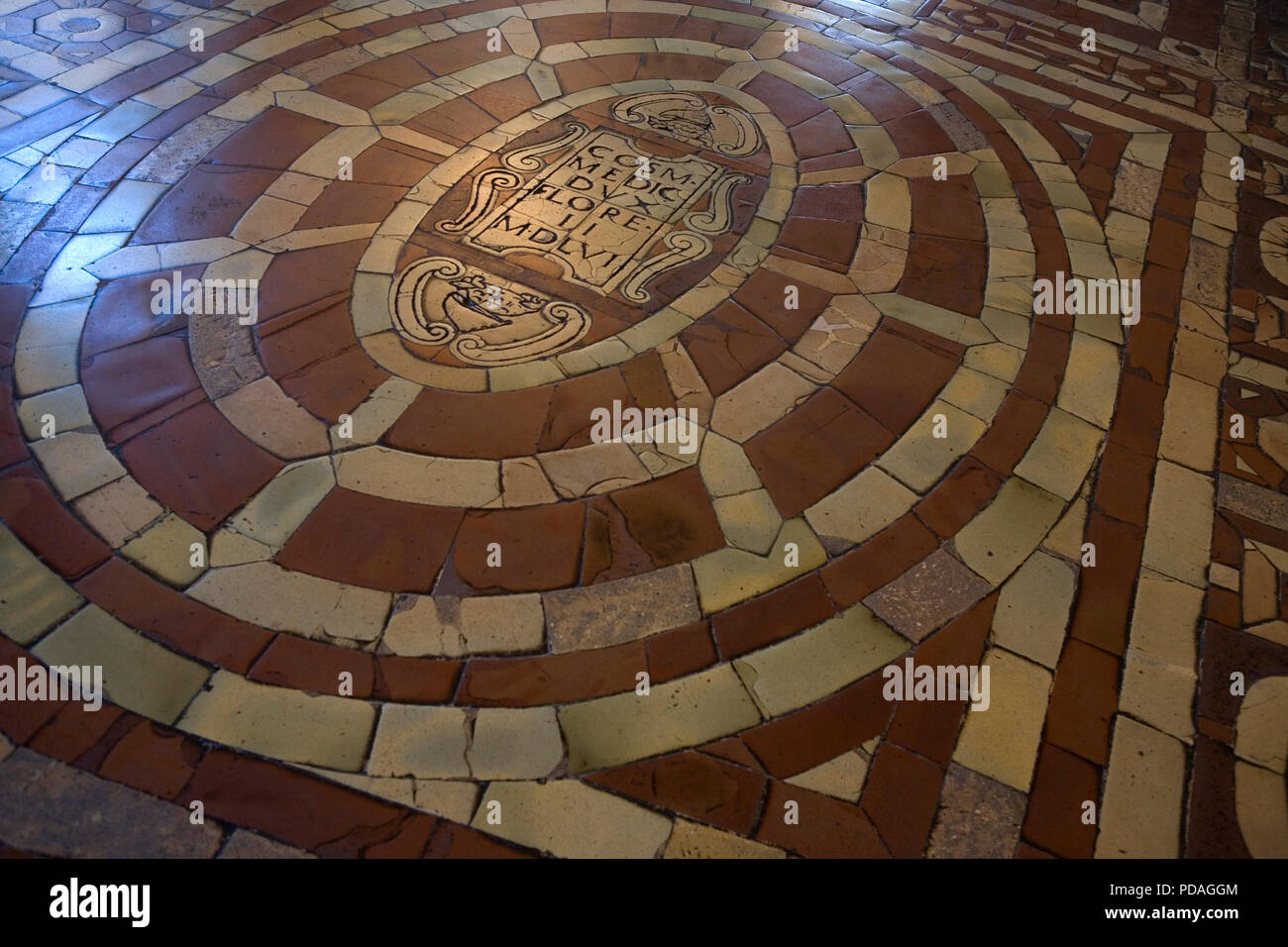 Sol carrelé, Sala di Cosimo 1, le Palazzo Vecchio, Florence, Toscane, Italie Banque D'Images