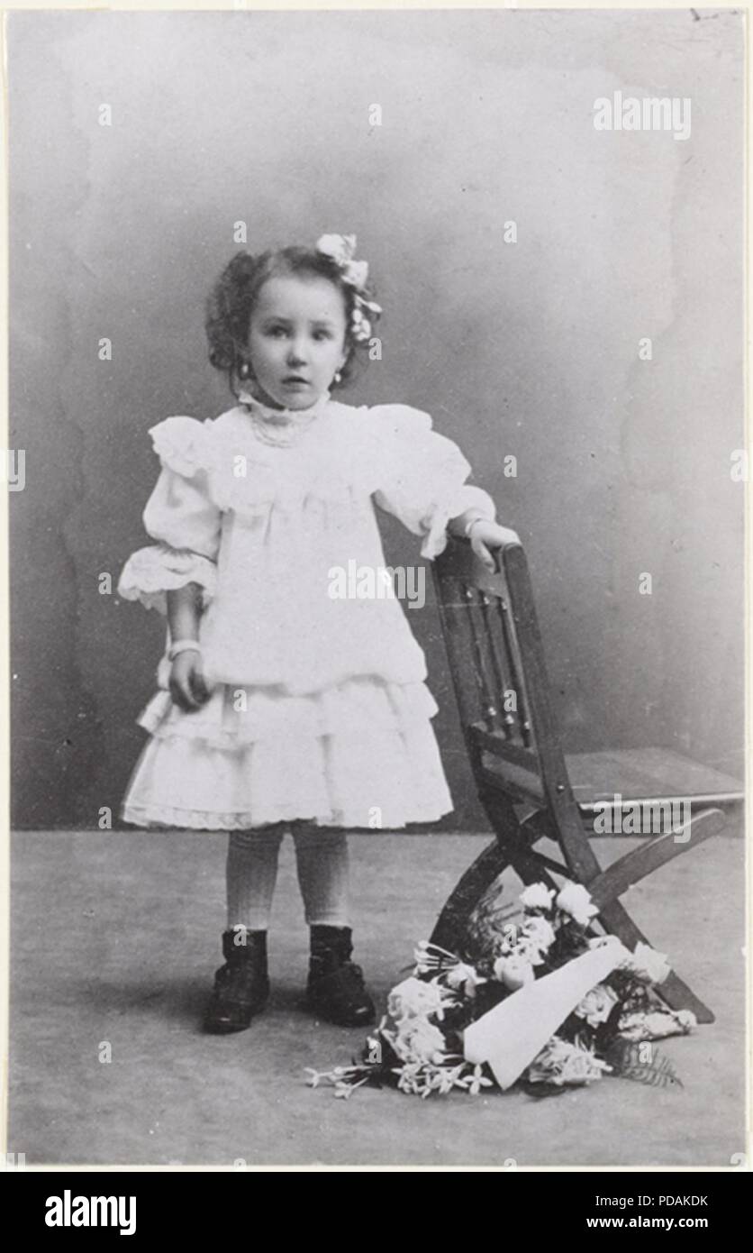 Anna Blaman (1905-1960) en tant qu'enfant, autour de 1910. Banque D'Images