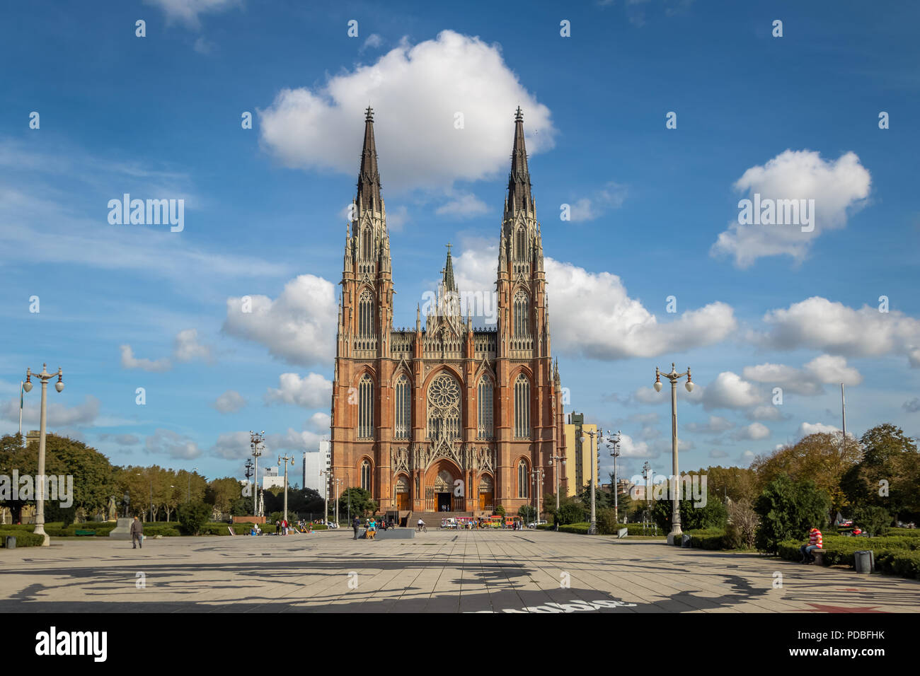 La Cathédrale de La Plata et Plaza Moreno - La Plata, province de Buenos Aires, Argentine Banque D'Images