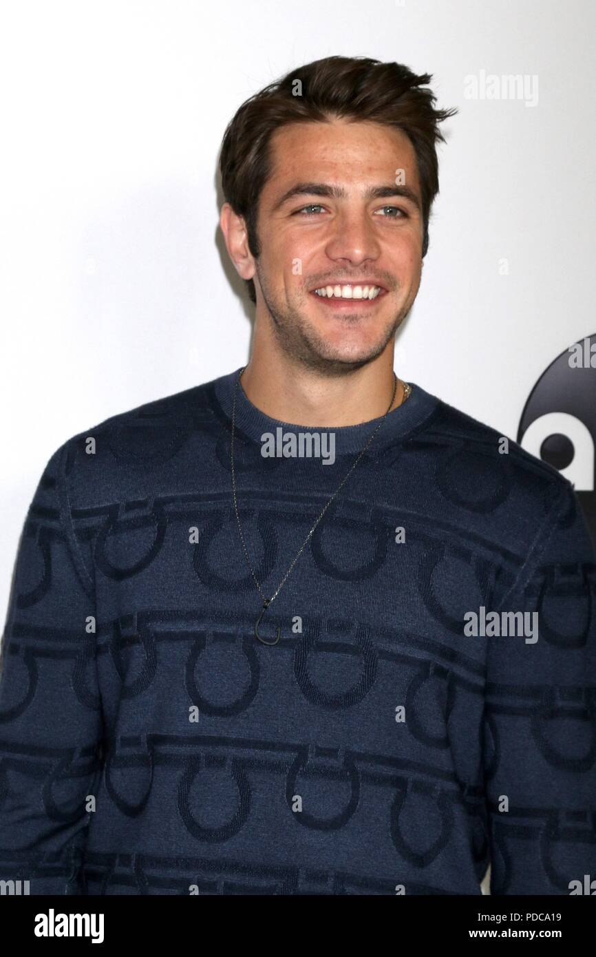 Alberto Frezza aux arrivées d'animateurs de télévision ABC Disney TCA Summer Press Tour, le Beverly Hilton, Los Angeles, CA 7 août 2018. Photo par : Priscilla Grant/Everett Collection Banque D'Images