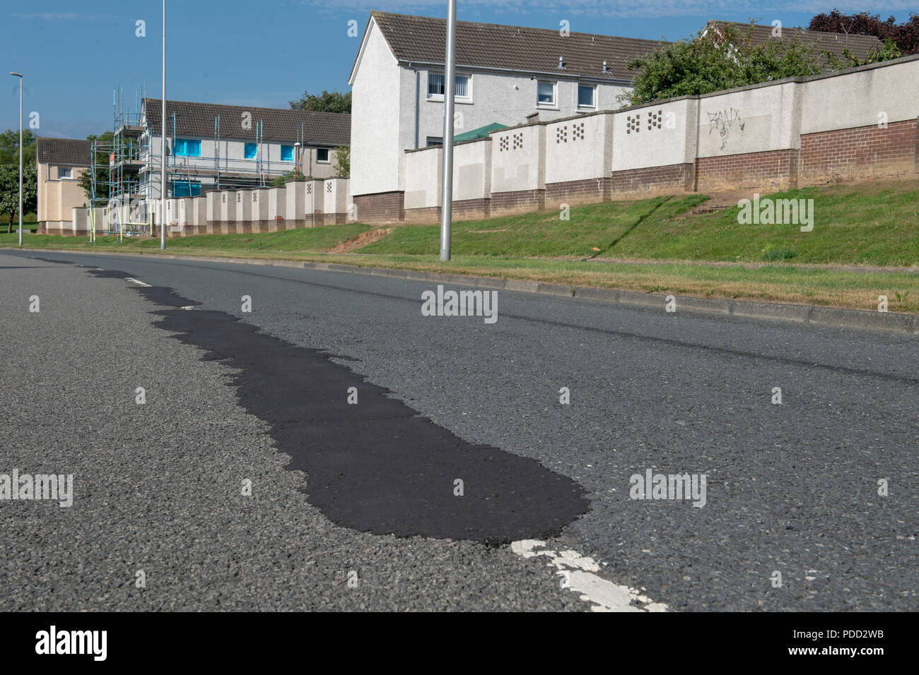 Pothole répare le rond-point de Mayfield, Bogwood Road Banque D'Images