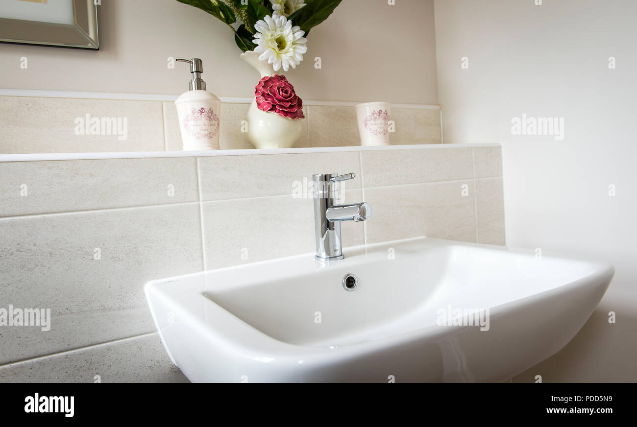 Lavabo de lavabo de salle de bain Banque de photographies et d’images à