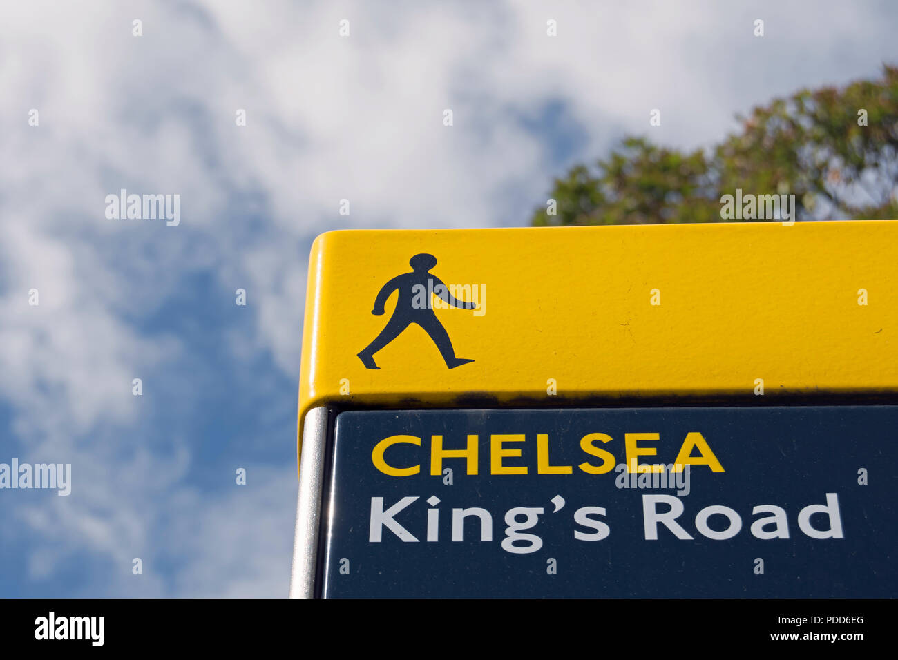 Wayfinding sign marquant la Kings Road, Chelsea, Londres, Angleterre Banque D'Images