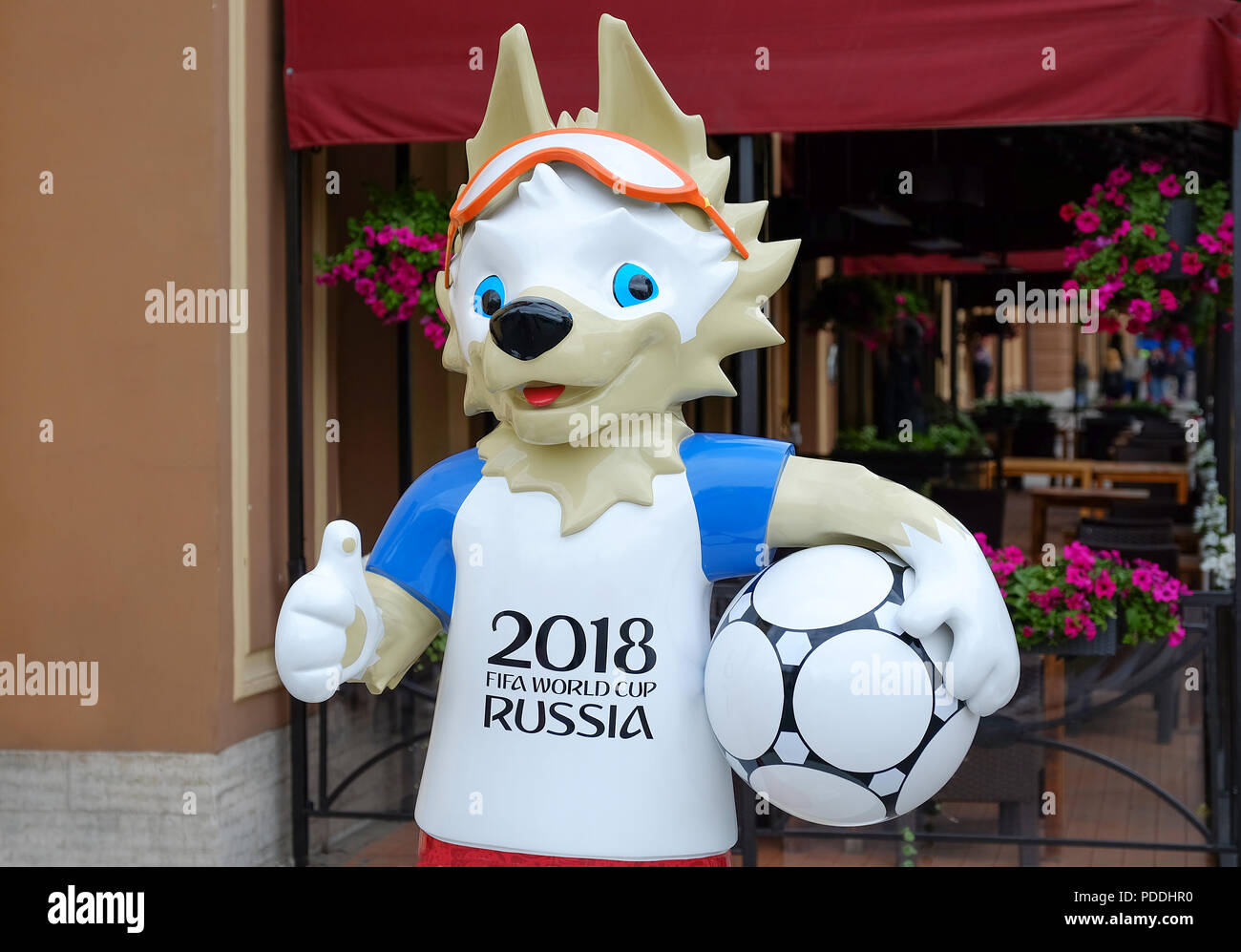 Saint-petersbourg. La Russie. 06.07.2018. Mascotte de la Coupe du monde 2018 dans les rues de Saint-Pétersbourg, Zabivaka Banque D'Images