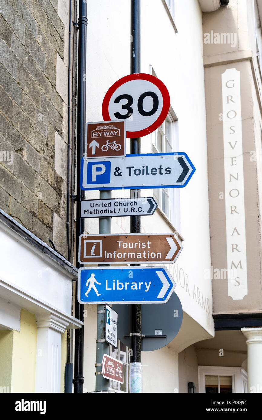 Panneaux indicateurs dans Shaftesbury Dorset UK Banque D'Images