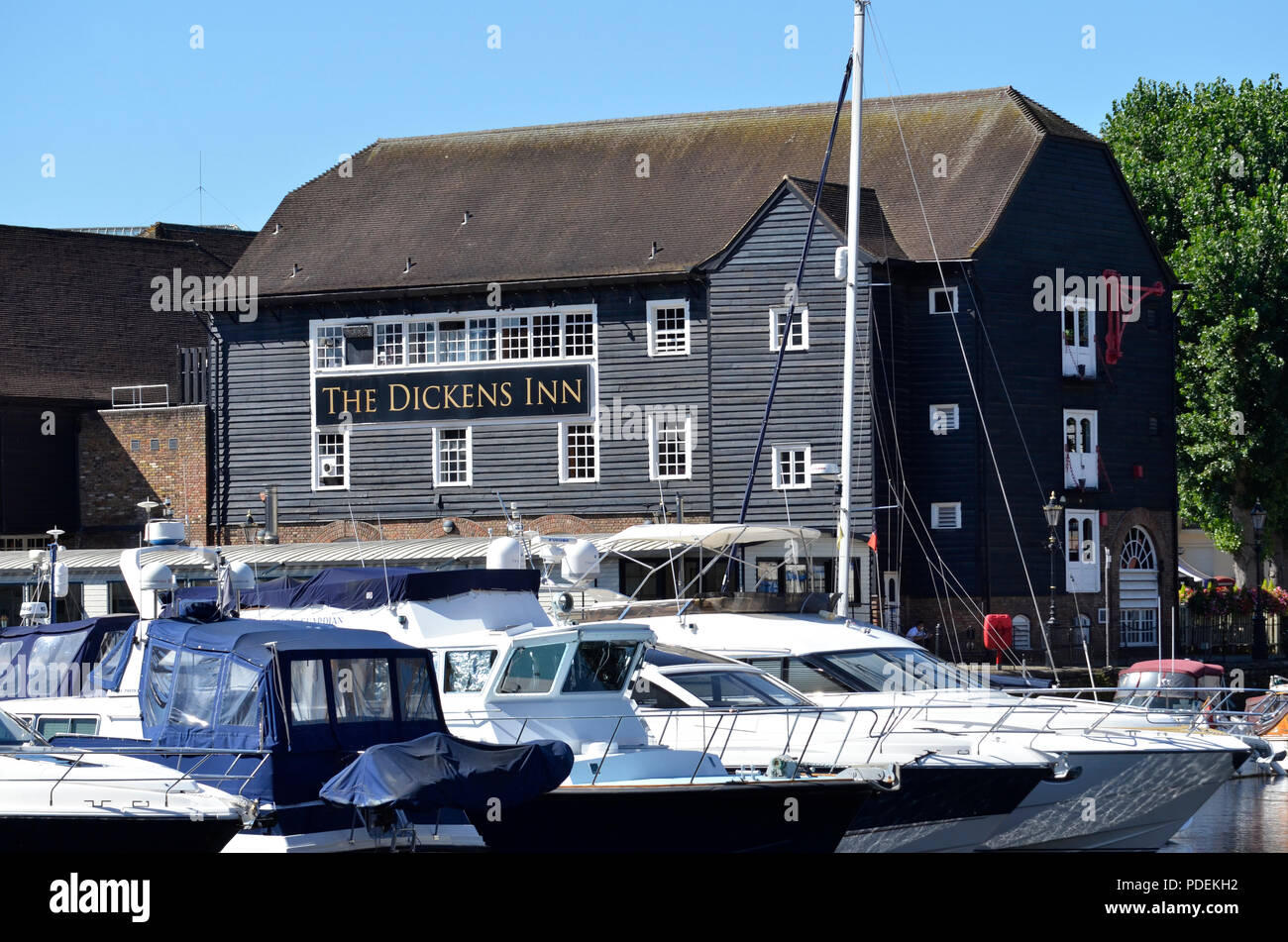 Le quartier historique de Dickens Inn de St Katherine Dock, London Banque D'Images