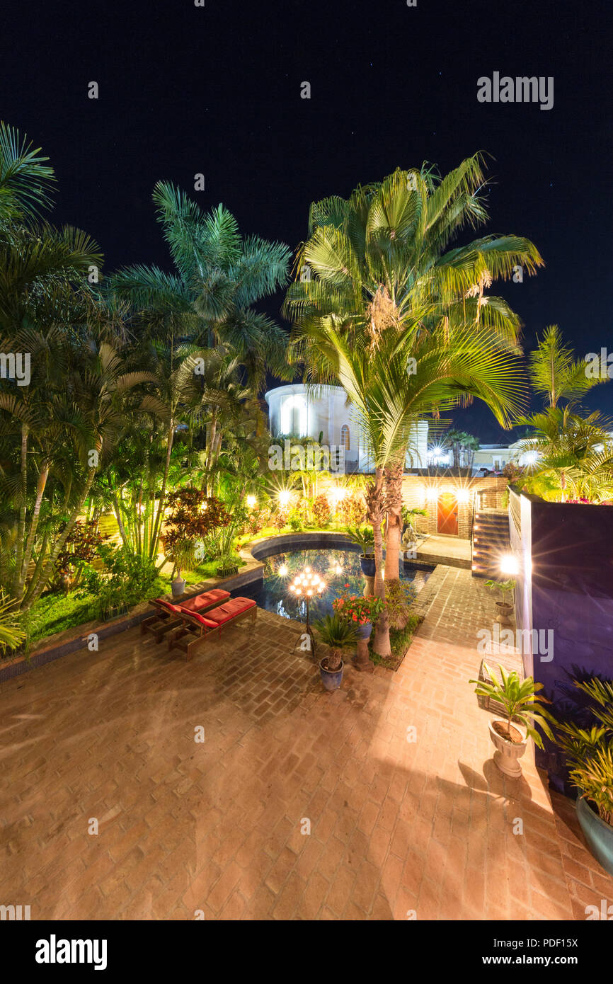 Vue sur la cour de l'Hôtel California à Todos Santos, Baja California Sur, au Mexique. Banque D'Images