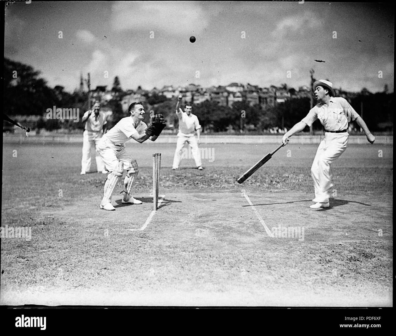 36229 SLNSW 157 match de cricket théâtrale Banque D'Images