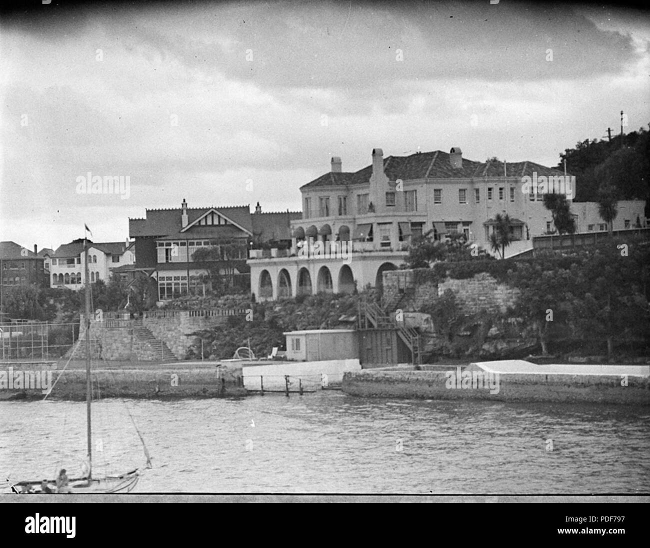 157 36349 SLNSW Harbourside mansion vues pour Argus et Australasian Banque D'Images