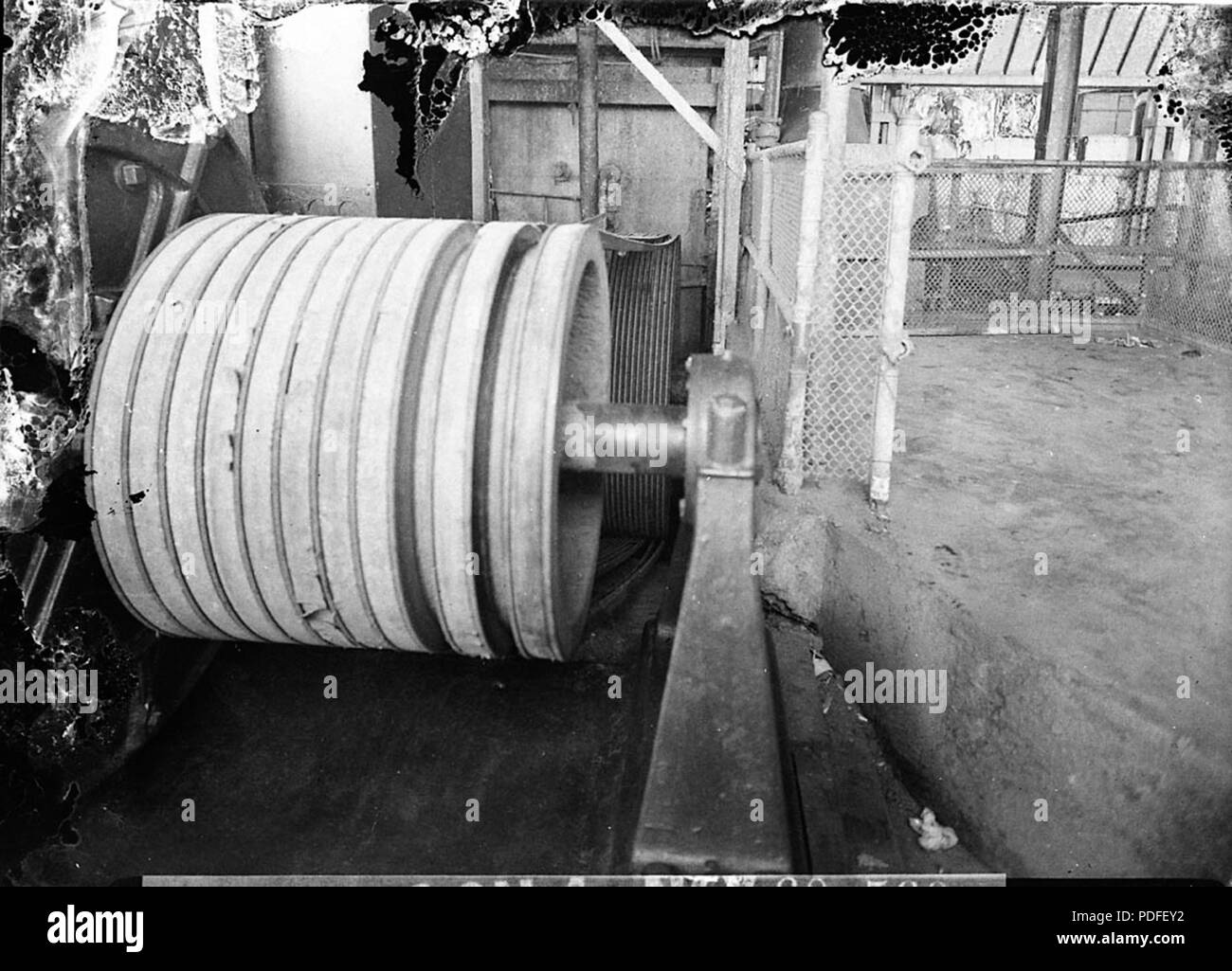 158 37066 SLNSW la courroie du volant à une usine Matraville Banque D'Images