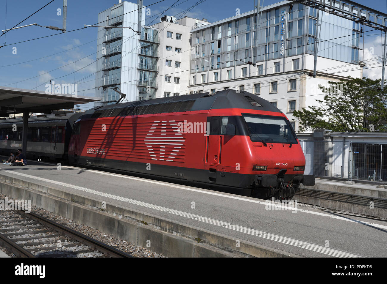 Sbb CFF FFS;460;056-5 Re460;bo-bo;1991-96;slm/Krauss Maffei;84t;hp 8180;84t;;à grande vitesse construits pour "bahn 2000 projet';tous les ex-passagers;le trafic mixte ; Banque D'Images