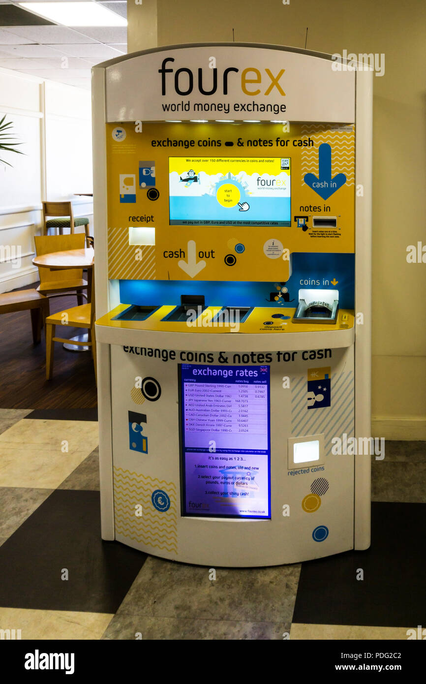 Fourex monde l'échange d'argent, bureau de change, la machine automatique à Medway services sur l'autoroute M2. Banque D'Images