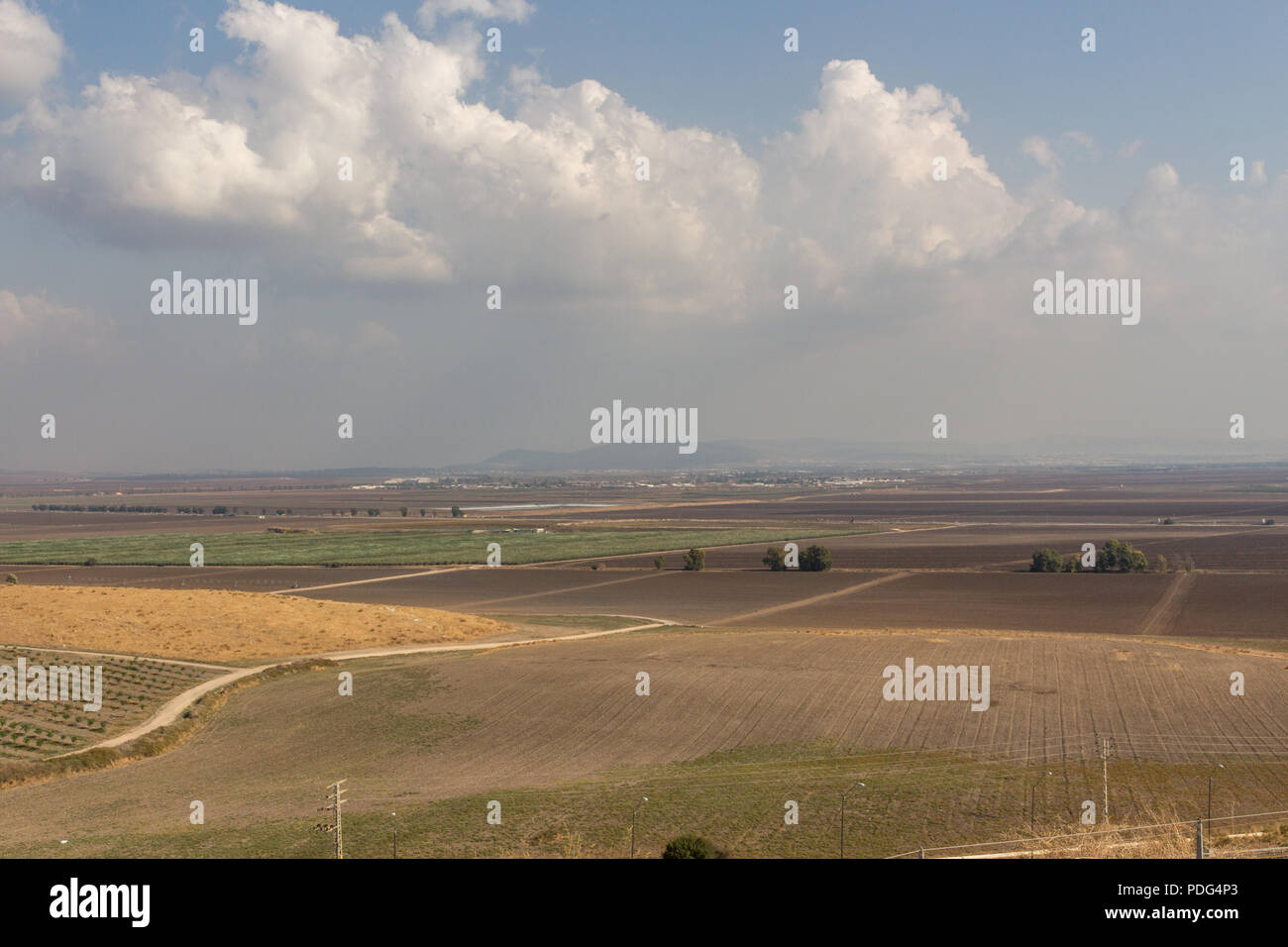 Vue sur la vallée de Jezreel de Tel Megiddo parc national en Israël, Moyen-Orient, 2017 Banque D'Images