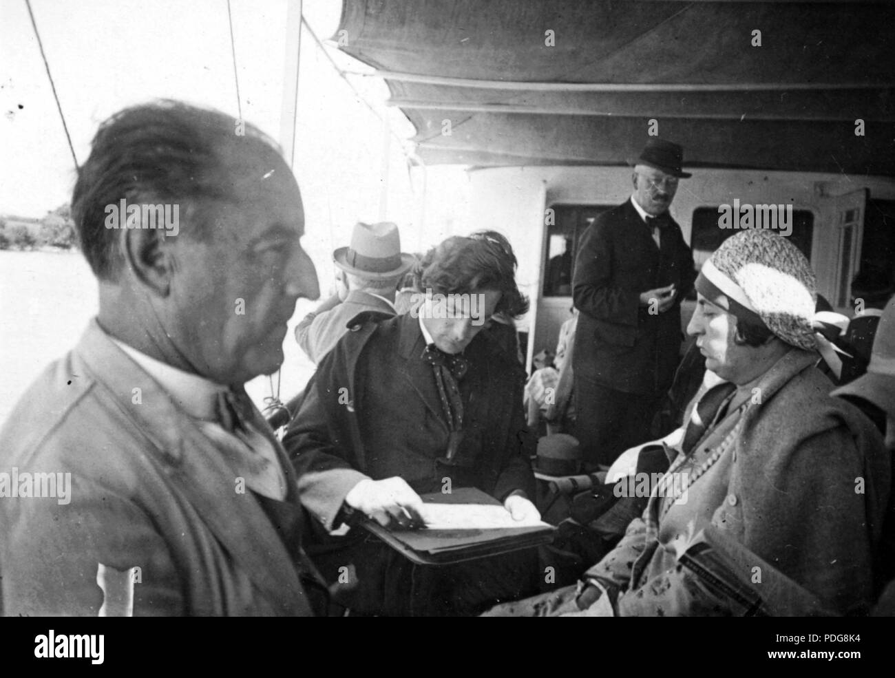 223 hommes, femmes, navire, artiste graphique Fortepan 16791 Banque D'Images