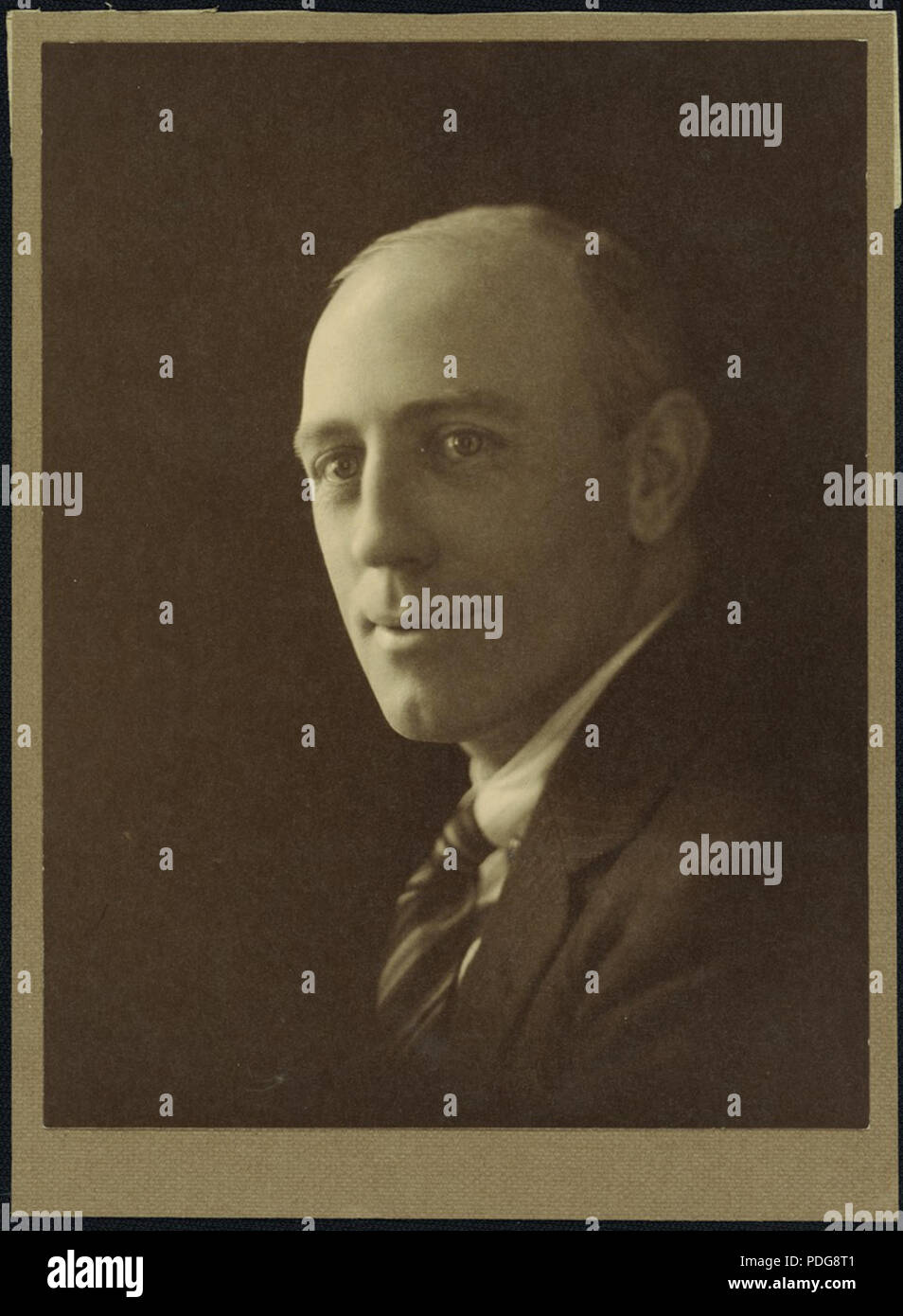 98 Portrait de Daryl Lindsay, ca. 1930 Banque D'Images