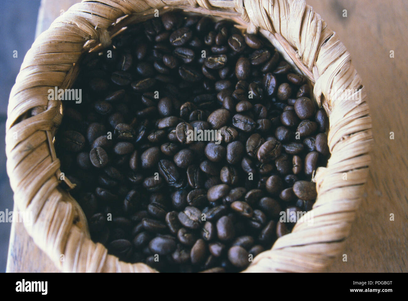 Les grains de café à partir d'une plantation sur le volcan Poas, au Costa Rica. Photographie Banque D'Images