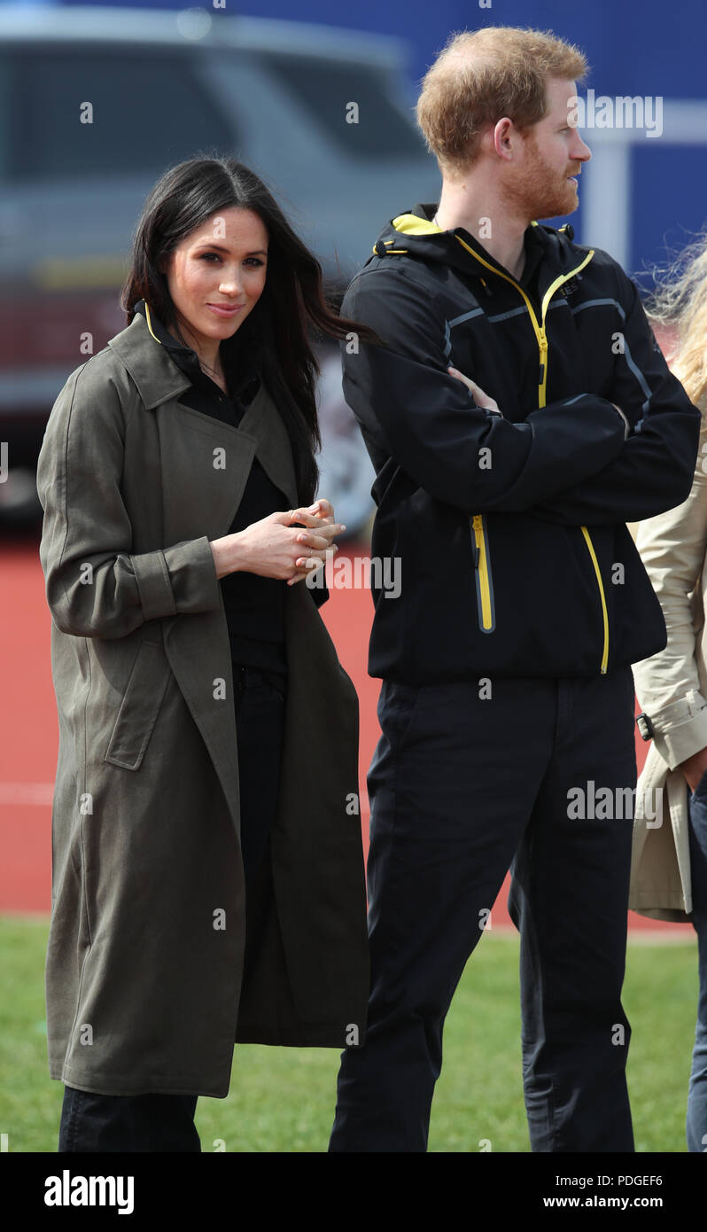 Le prince Harry et Mme Meghan Markle comme ils vont à l'équipe britannique Invictus Games procès tenus à l'Université de Bath dans le Somerset Village d'entraînement sportif. Banque D'Images