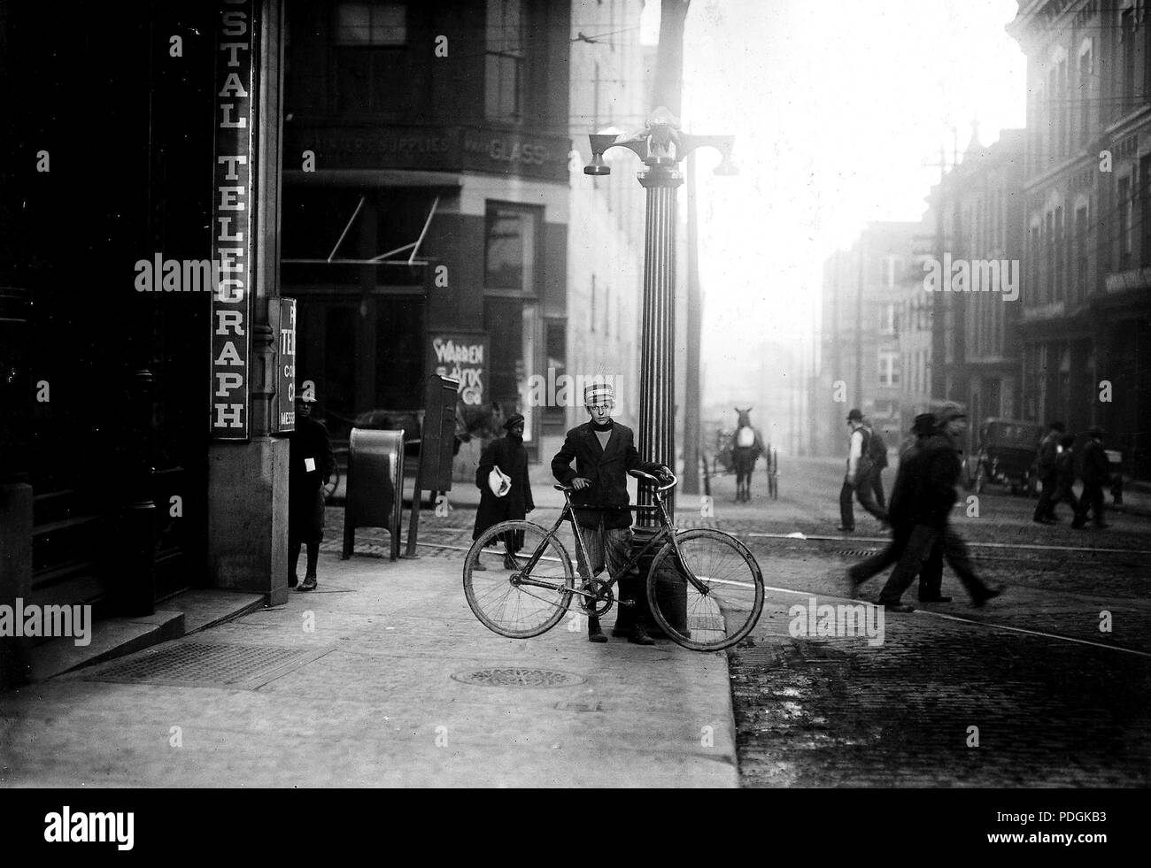 George Christopher, Postal Tél. De 14 ans. Depuis plus de 3 ans. Ne pas travailler de nuit. Nashville, Tenn., Novembre 1910 Banque D'Images