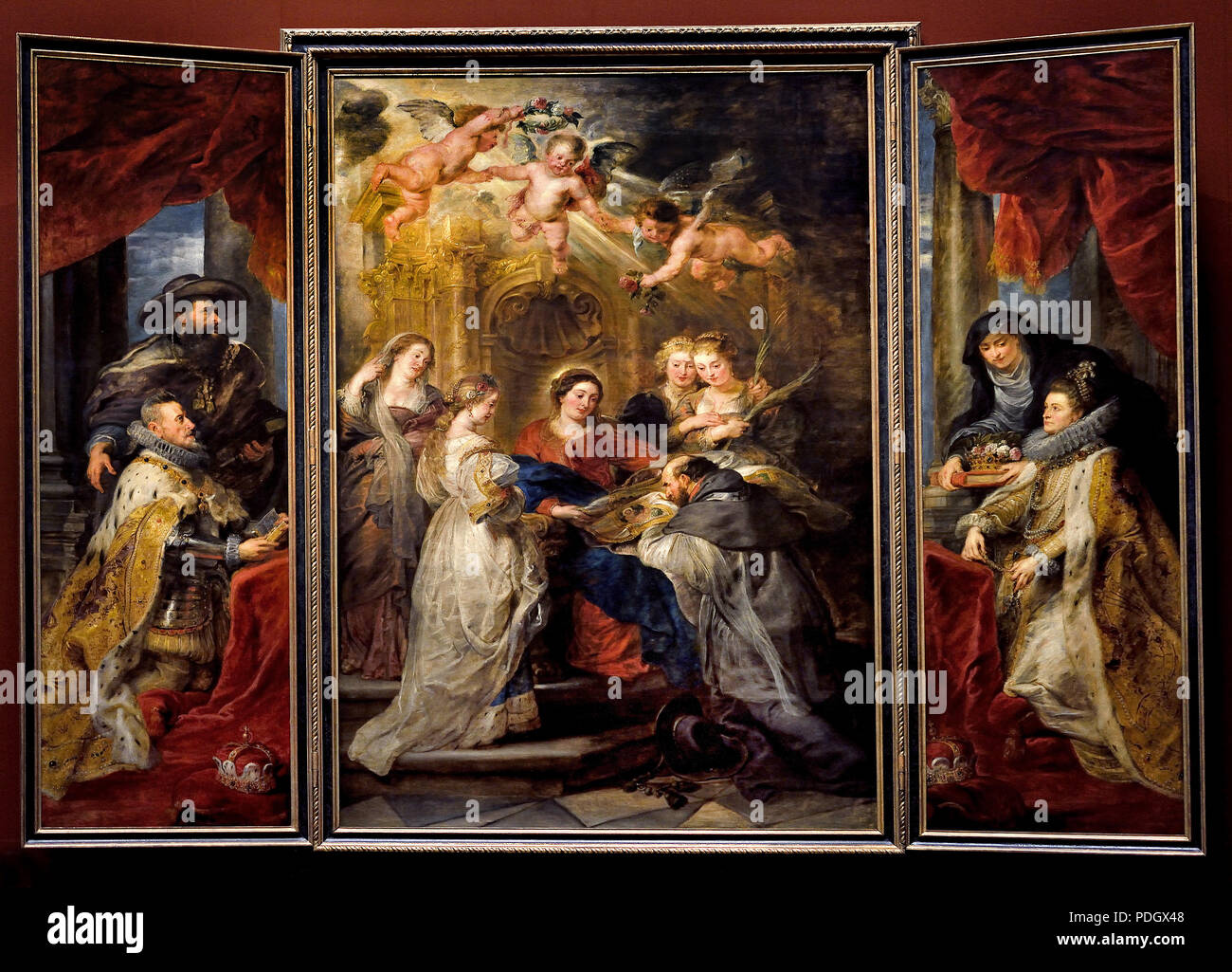 ILDEFONSO AUTEL : MARIA APPARAÎT À LA ST. ILDEFONSO (moyen), l'archange ALBRECHT VII. (À GAUCHE LES EXTENSIONS INTÉRIEURES) bzw. INFANTINE ISABELLA CLARA EUGENIA (droite), LES DEUX AILES INTERNES AVEC LEURS CLIENTS 1630/1632 gardien Peter Paul Rubens (1577-1640) Belgique belge flamande Banque D'Images