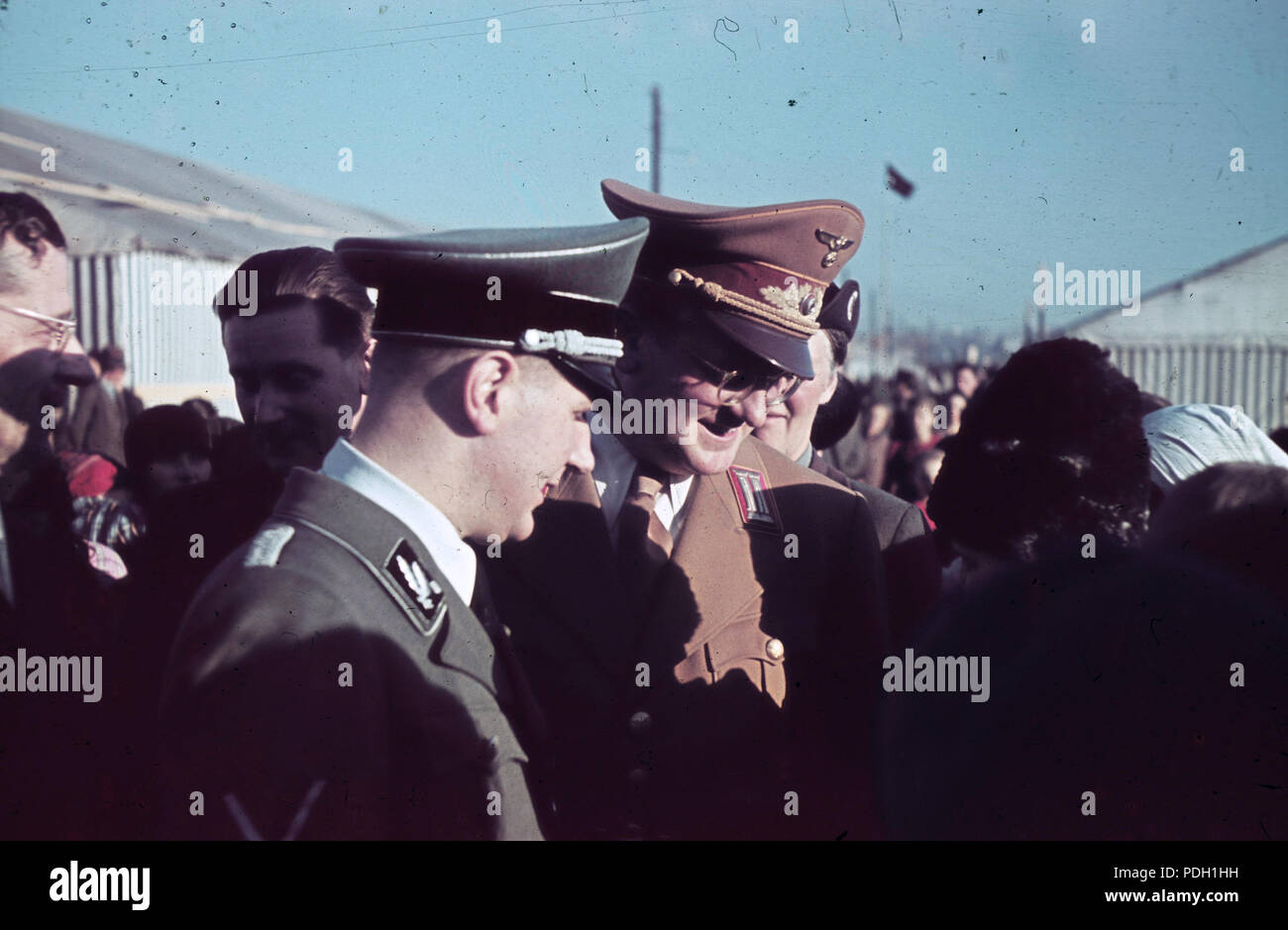 244 küldöttség látogatása Besszarábiából allemand une menekített nemzetiségűek táborában allemand átmeneti. Fortepan 84008 Banque D'Images