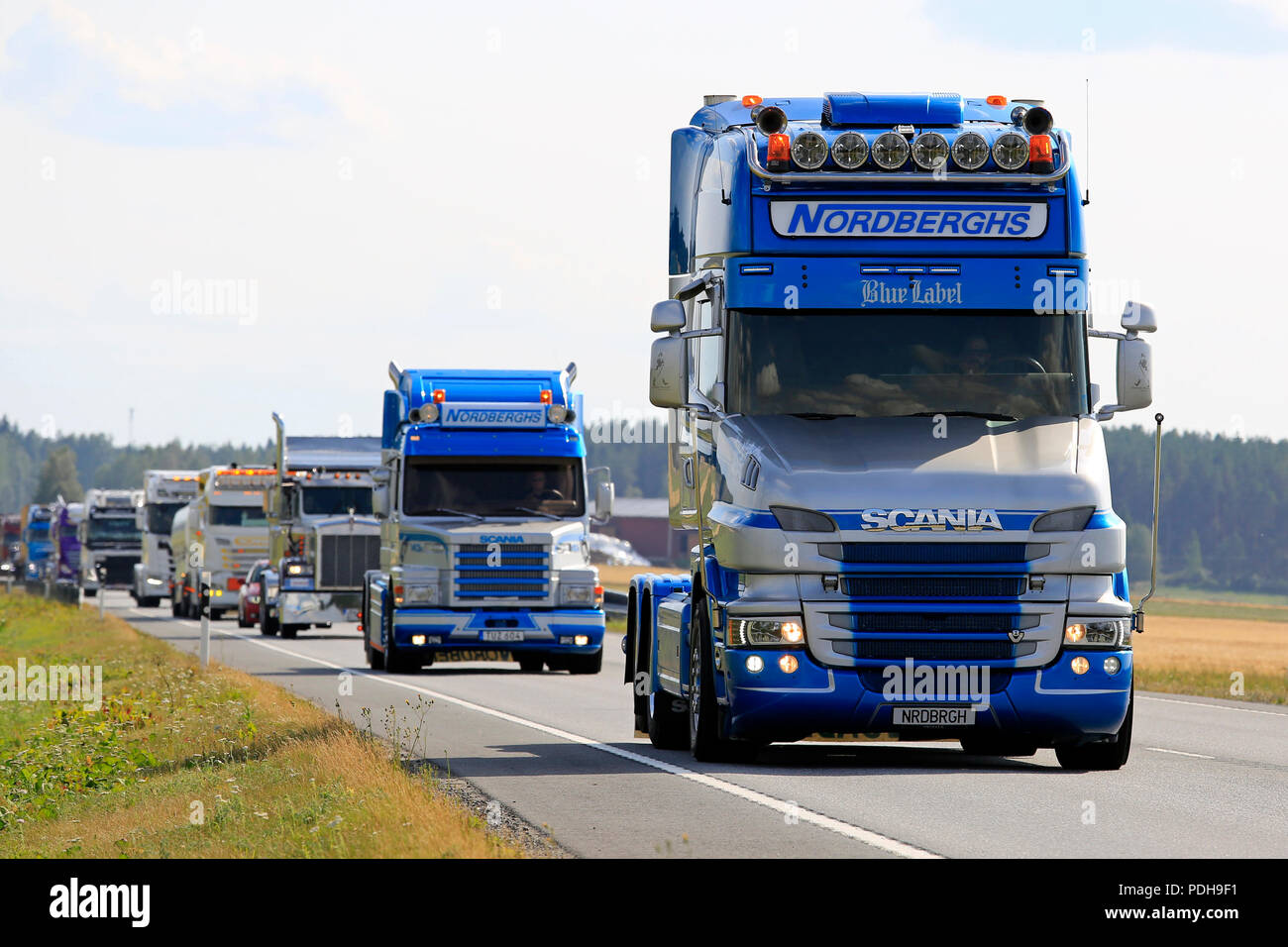 LUOPAJARVI, FINLANDE - 9 août 2018 : Nordberghs camions Scania en convoi de camions à la principale manifestation du camionnage Power Truck Show 2018, en Finlande. Credit : Taina Sohlman/ Alamy Live News Banque D'Images