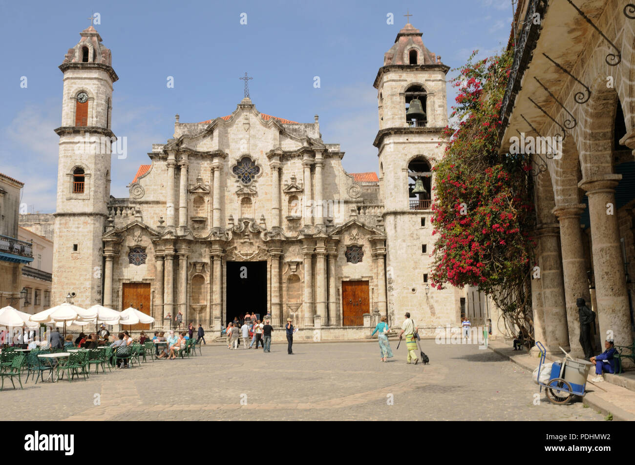 La Havane : l'une des plus ancienne église de Cuba à la Plaza de la Catedral, Kathedrale San Cristóbal Banque D'Images