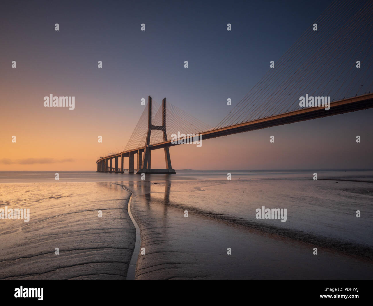 Pont Vasco da Gama lever du soleil Banque D'Images