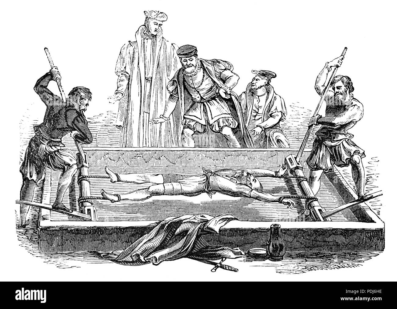 En tant que diacre d'une congrégation secrète pendant le règne de la Reine Catholique Marie, Protestante Cuthbert Simson ou Simpson portait la responsabilité du maintien des membres. Il a été arrêté en 1558 lors d'une réunion clandestine dans le Saracen's Head Inn dans Islington. À la suite d'accusations d'être un hérétique et un traître, il a été soumis à l'armoire, un "renforcement de la tortueuse interrogatoire" dans un effort pour obtenir l'identité des membres. Il a refusé de coopérer et a été brûlé à Smithfield hersage ayant résisté à la torture dans la Tour de Londres. Banque D'Images