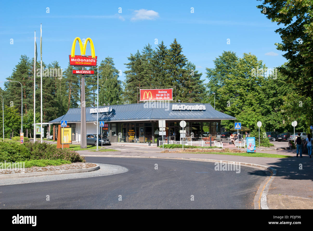 IMATRA (Finlande) - 2 juillet 2016 : McDonald's - restaurant fast food sur Tainionkoskentie (Tainionkoski Road) Banque D'Images