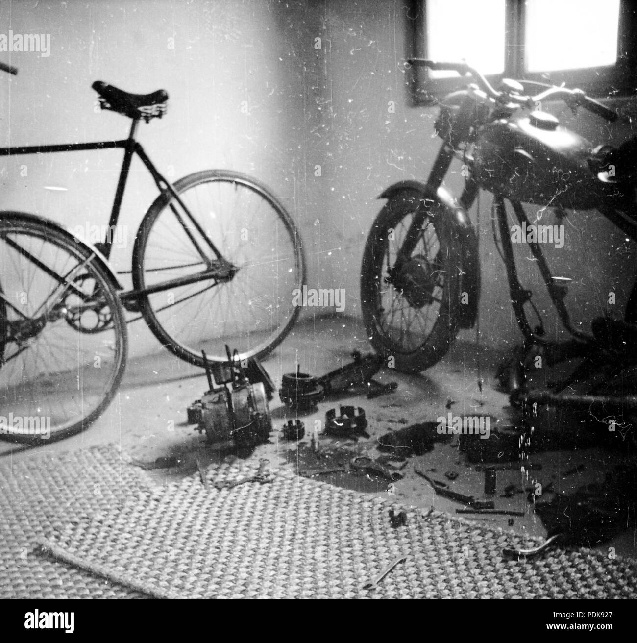 Bicyclette, Moto 80 Fortepan 4925 Banque D'Images