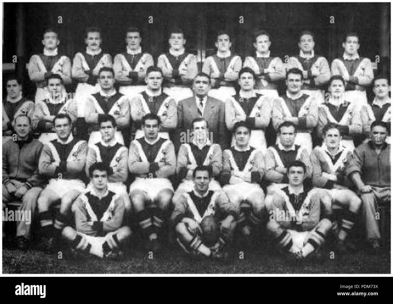 4 1951 L'équipe de la Ligue nationale de rugby Banque D'Images