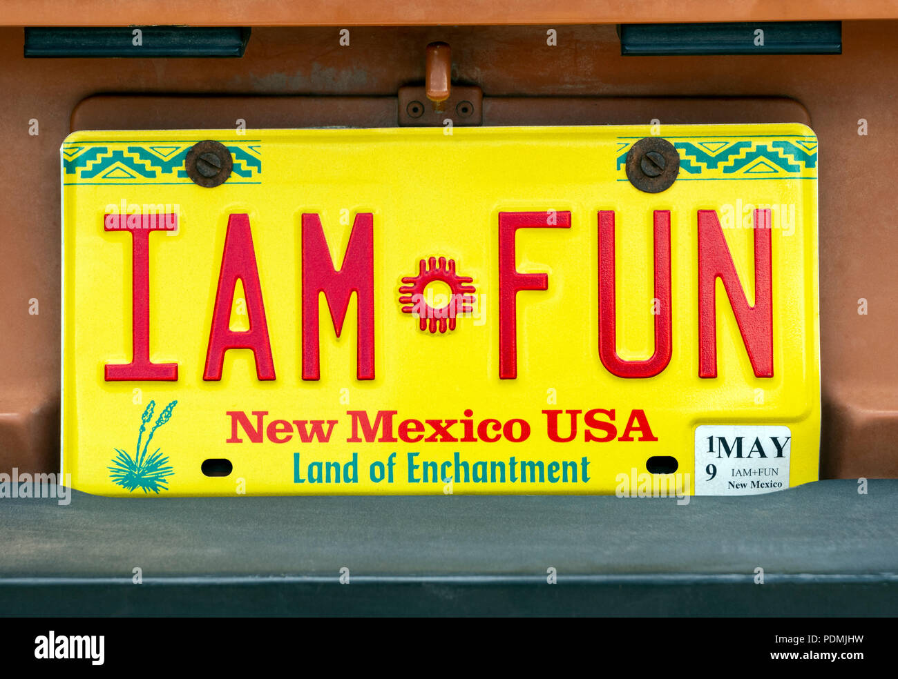 La plaque d'immatriculation de l'état du Nouveau Mexique se lit ' JE SUIS FUN" Banque D'Images