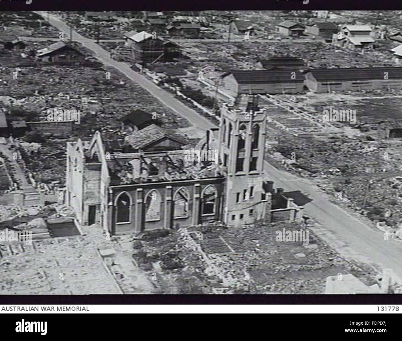 131778 2 les ruines de l'Église catholique d'HIROSHIMA UN AN APRÈS LA BOMBE ATOMIQUE A ÉTÉ ABANDONNÉ Banque D'Images