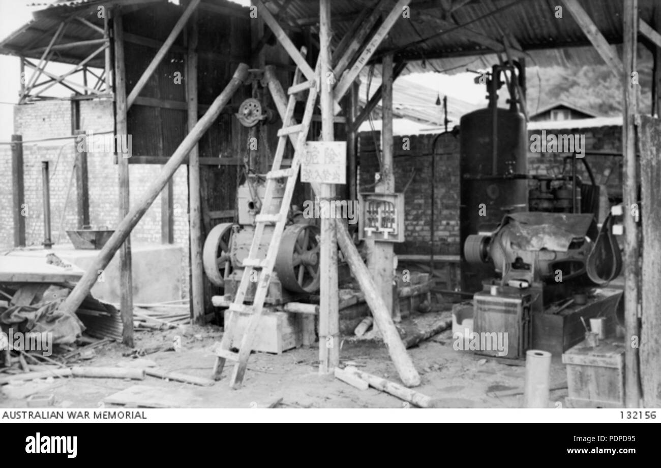 La STATION DE COMPRESSION D'AIR 2132156 pour la pressurisation du four brûlant PENDANT LES DERNIÈRES PHASES DE L'opération de la lewisite", SOUS LA SUPERVISION DU DIRECTEUR DE L'ingénierie de l'équipement, la BCOF Banque D'Images